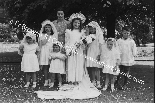 COOKE FAMILY  SFX AFTER PROCESSION IN GARDEN